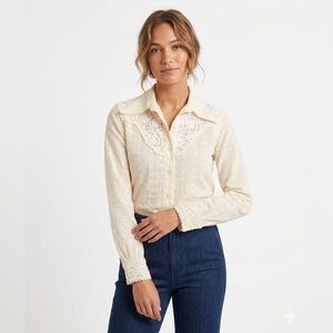 VINTAGE 1970s Cream Lace Button-Up Blouse